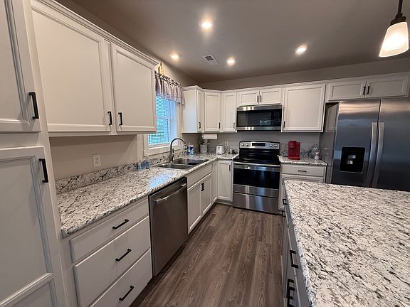 3rd image of 541 S Blitzen Ln