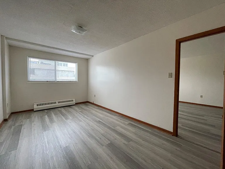 2249 Cornwall St — Photo 10