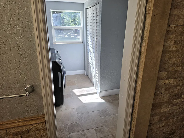 16215 SE Hawthorne Rd — Photo 32