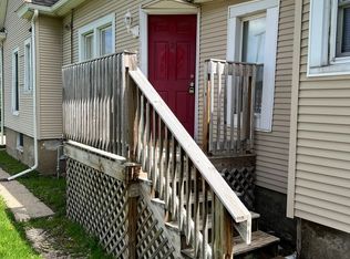 704 E Main St APT 2, Urbana, IL 61802