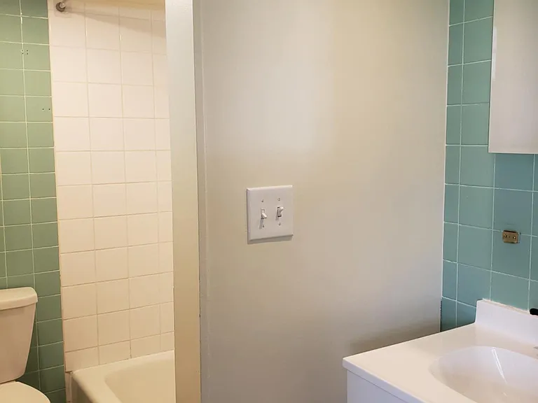 887 Peace St — Photo 17