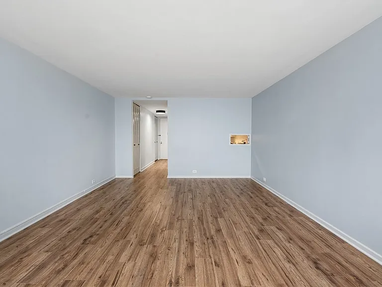 112 Washington Pl #4J — Photo 13