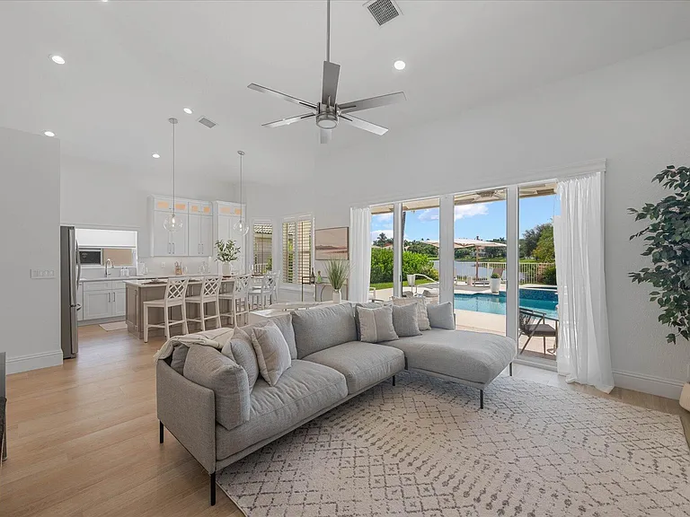 4145 Bahia Isle Cir — Photo 19