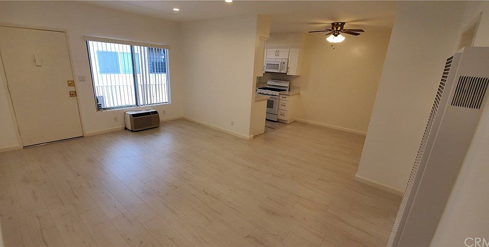 1st image of 580 W Stocker St #7