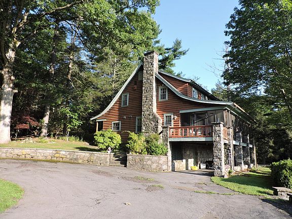 2nd image of 122 Squirrel Rd