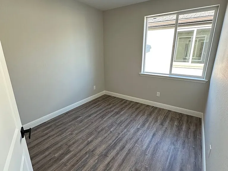 139 N Miami Ave — Photo 10