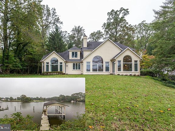 3rd image of 790 N Holly Dr