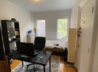 19 S Russell St APT 3, Boston, MA 02114