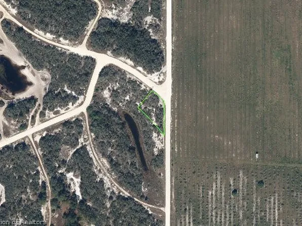 200 Rhythm Dr, Lake Placid, FL 33852