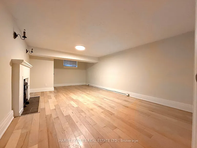 42 Glencairn Ave #BASEMENT — Photo 4