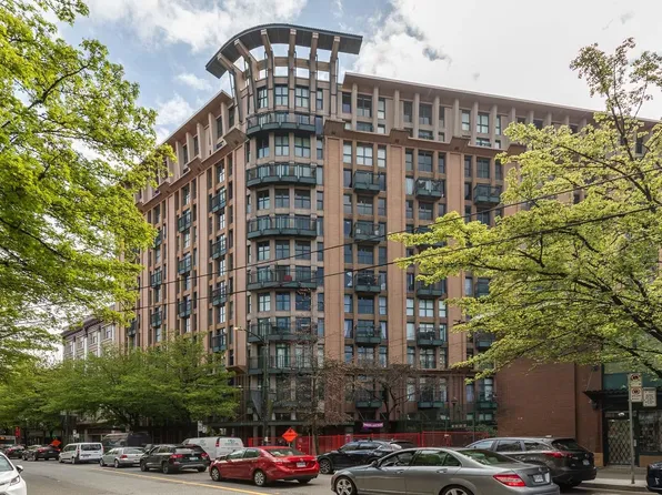 22 Cordova St E #607, Vancouver, BC V6A 4G8