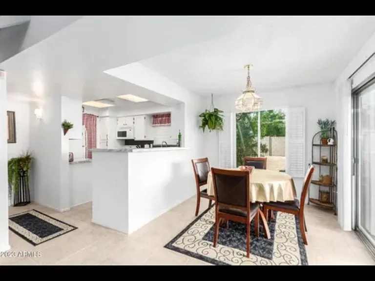 1582 W Curry Dr — Photo 6