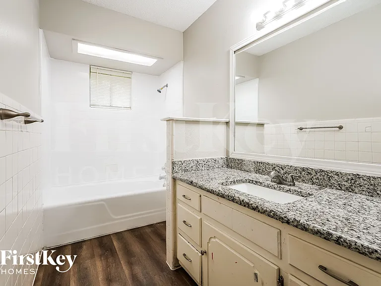 1504 Terrace St — Photo 13