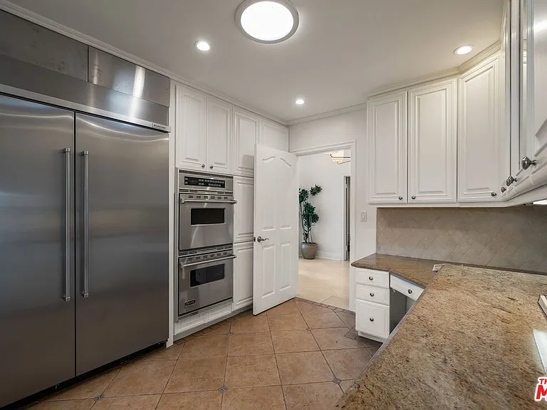 9023 Alto Cedro Dr — Photo 29