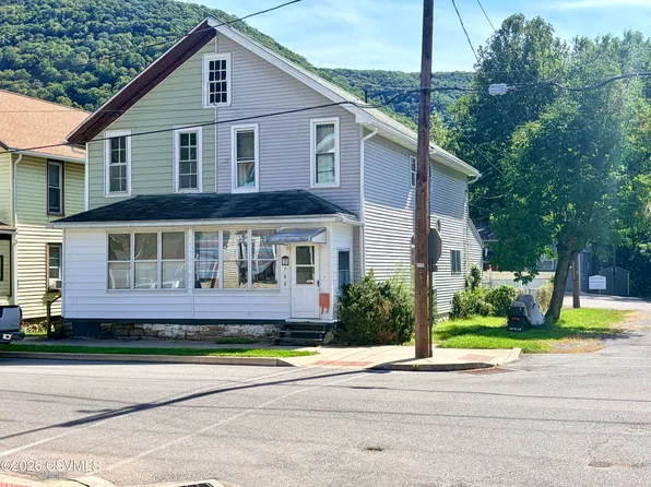 700 Ontario Ave, Renovo, PA 17764