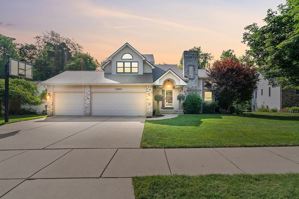11688 Woodspointe Dr - Property Image