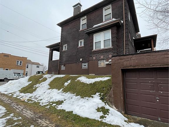 3rd image of 1600 McClure St
