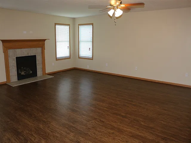 4 bed, 2.5 bath, 1764 sqft, $2,380 — Photo 4