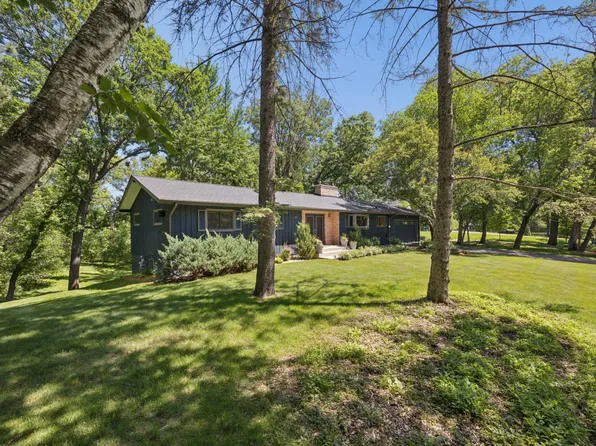 443 Salem Pl, Saint Paul, MN 55115