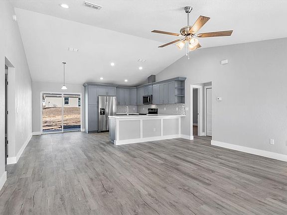 3rd image of 5122 Pecan Rd