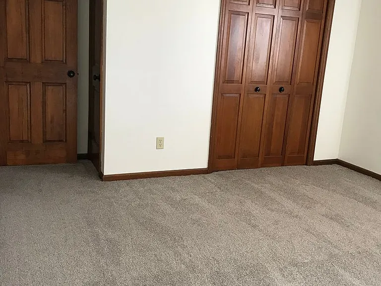 1040 Hunt Ave — Photo 9