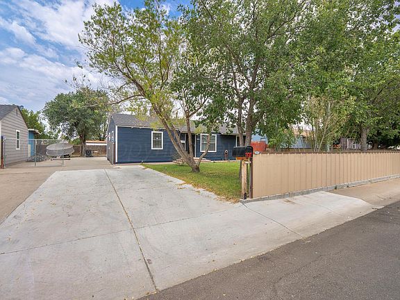 4th image of 1327 Columbine St