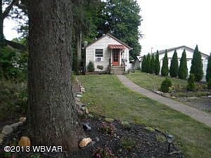 1st image of 209 S Washington St