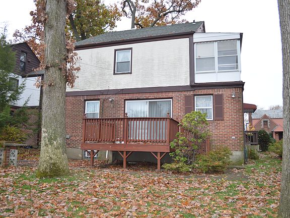3rd image of 21721 Peck Ave
