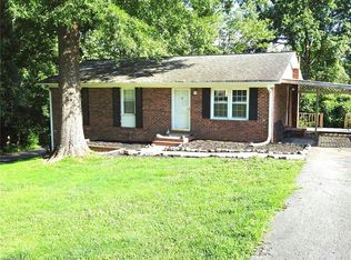 114 Hall St, Jonesville, NC 28642
