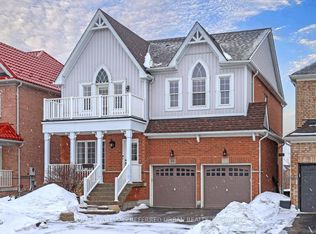 85 Decourcy Ireland Cir, Ajax, ON L1T 0K6