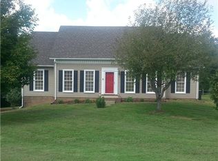 906 Doe Run Ct, Adams, TN 37010