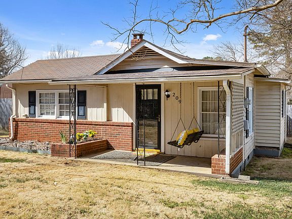 2nd image of 209 Weston Rd