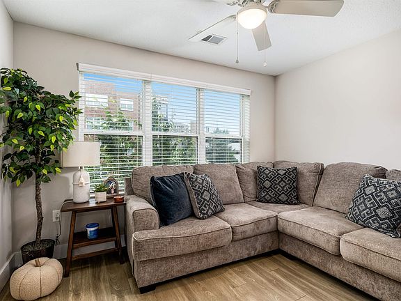 4th image of 680 6th Ave NE APT 5226