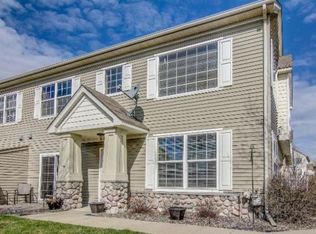 7756 Buttercup Ct, Chanhassen, MN 55317