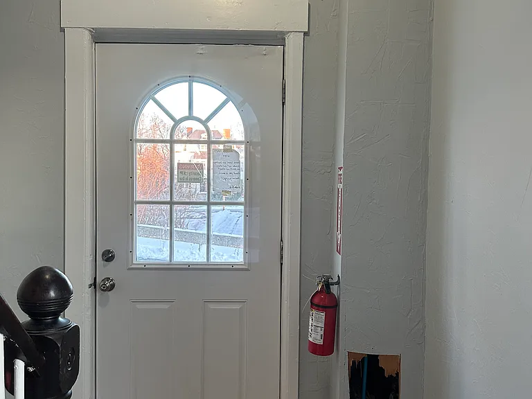 18 Osgood St #3 — Photo 2
