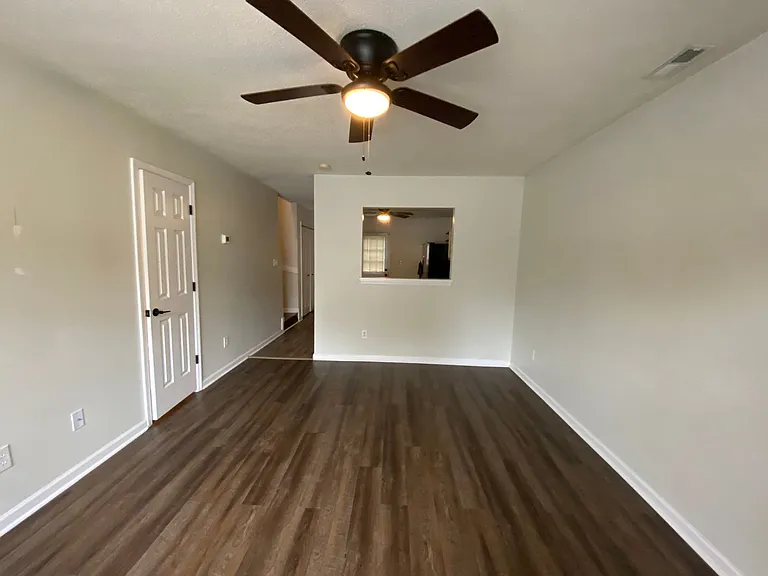 326 Bracken Pl — Photo 3