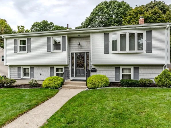 159 Hanover St, Warwick, RI 02886