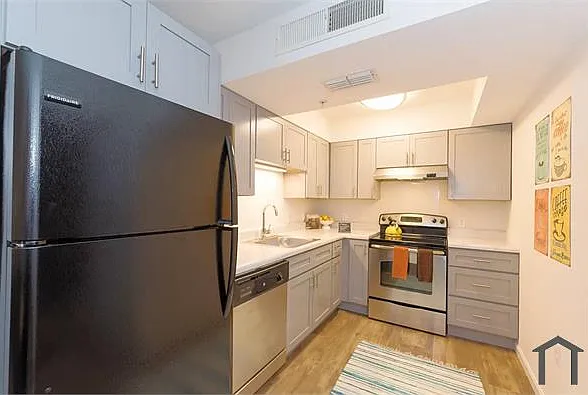 200 Skidmore Blvd #1 — Photo 14