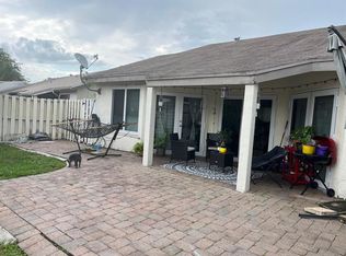 9761 Saratoga Park Ct, Boca Raton, FL 33428