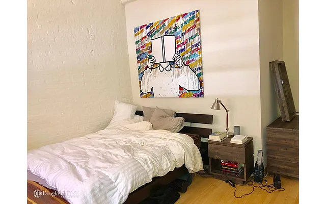 Rented by Douglas Elliman | media 23