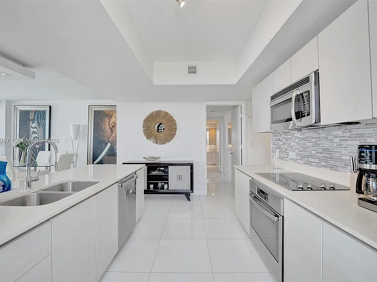 2600 E Hallandale Beach Blvd #T1902 — Photo 49