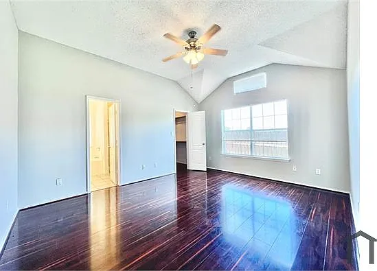 2210 Green Mere Dr — Photo 10