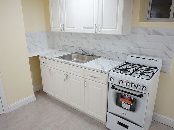 3rd image of 92-33 212th Pl #1