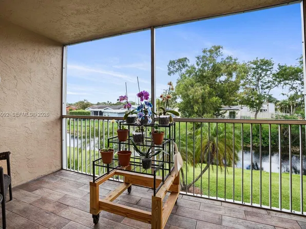 6870 Royal Palm Blvd #209M, Margate, FL 33063
