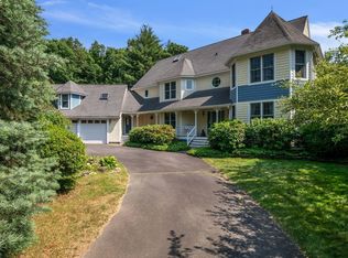 19 Indian Pipe Ln, Amherst, MA 01002