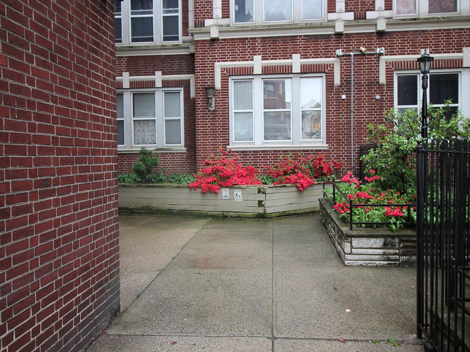 19 Kensington Ave Call Delia 201.918.9573