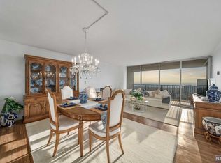 6 Horizon Rd APT 2804, Fort Lee, NJ 07024