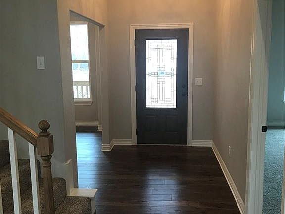 2nd image of 2 Bankfoot Ln