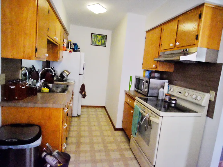 500 Broadway St NE #4 — Photo 3