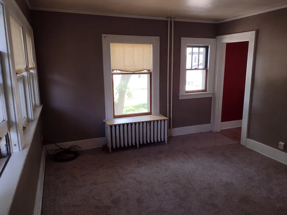 Living facing SSW